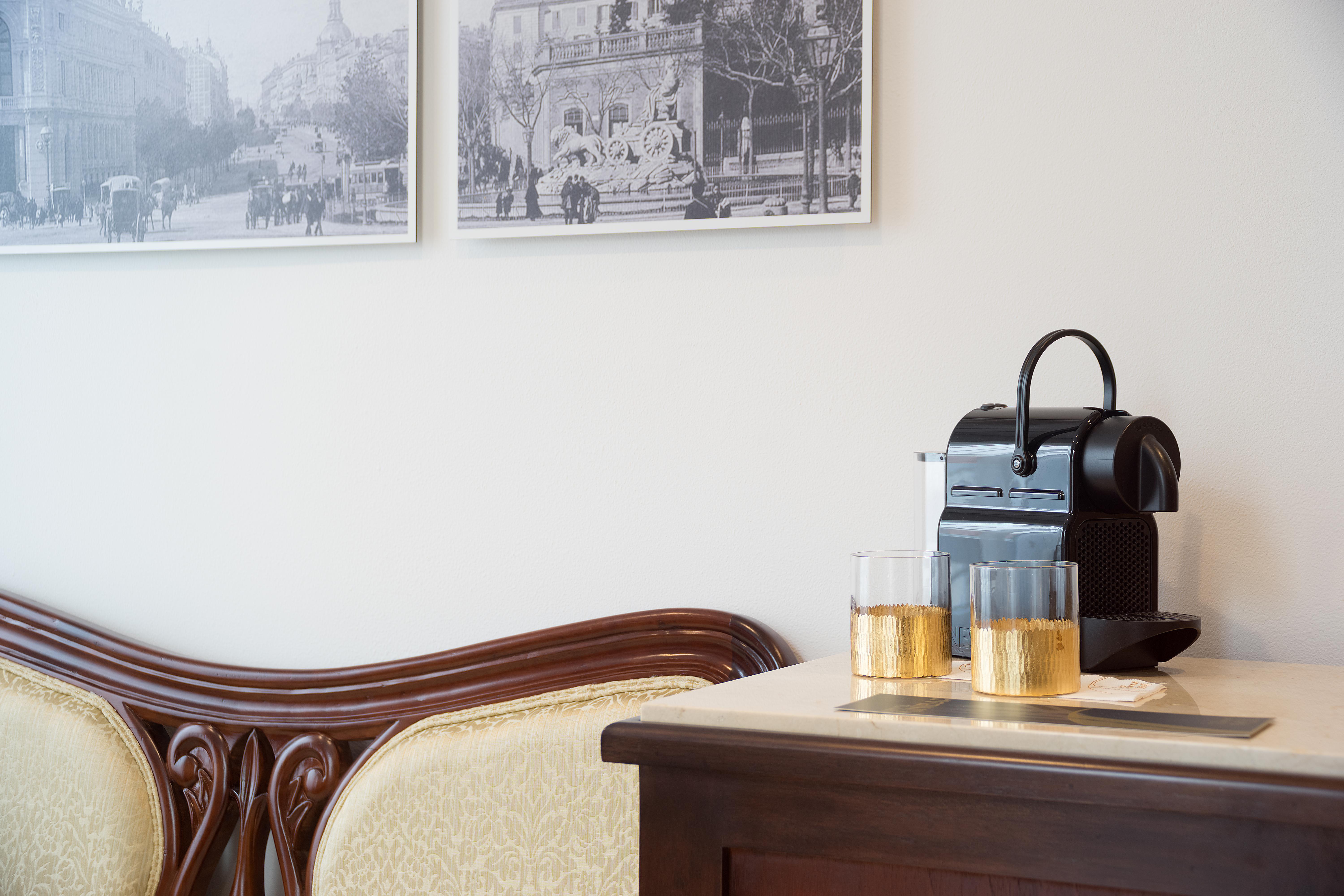 ไอค่อน กาโซนา 1900 บายเปอตี พาเลซ Hotel มาดริด ภายนอก รูปภาพ